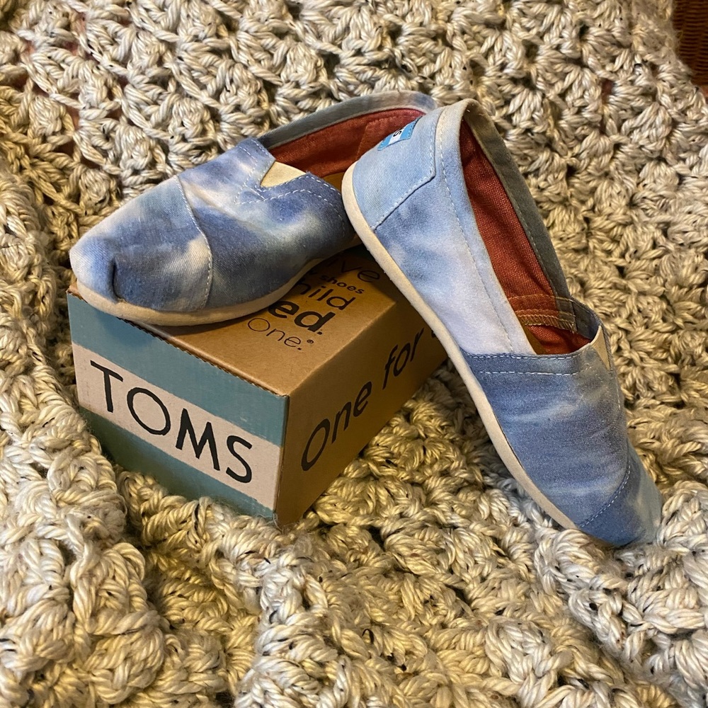 Blue Tie-Dye Toms
